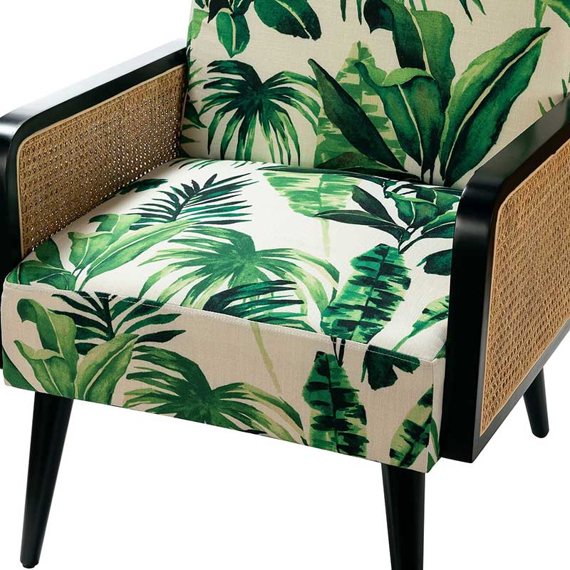 Elva Handgefertigter Rattansessel mit Massivholzrahmen