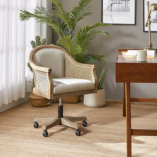 Audrey Rattan Task Chair - Drehbarer Sockel und geschwungene Sitzform