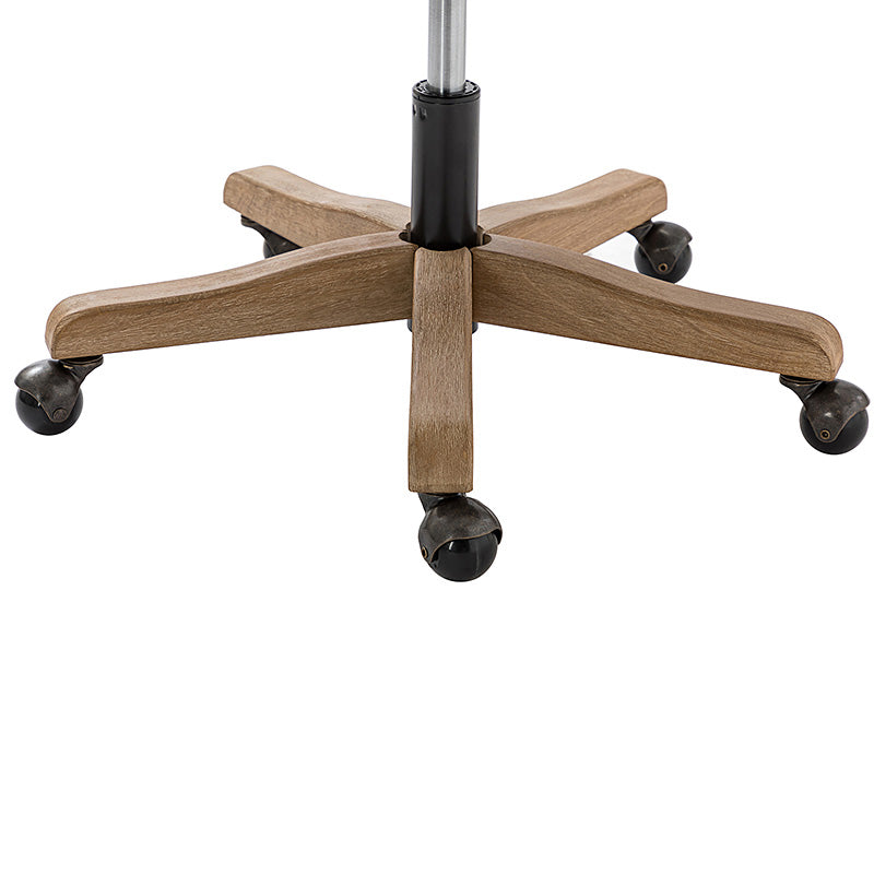 Audrey Rattan Task Chair - Drehbarer Sockel und geschwungene Sitzform